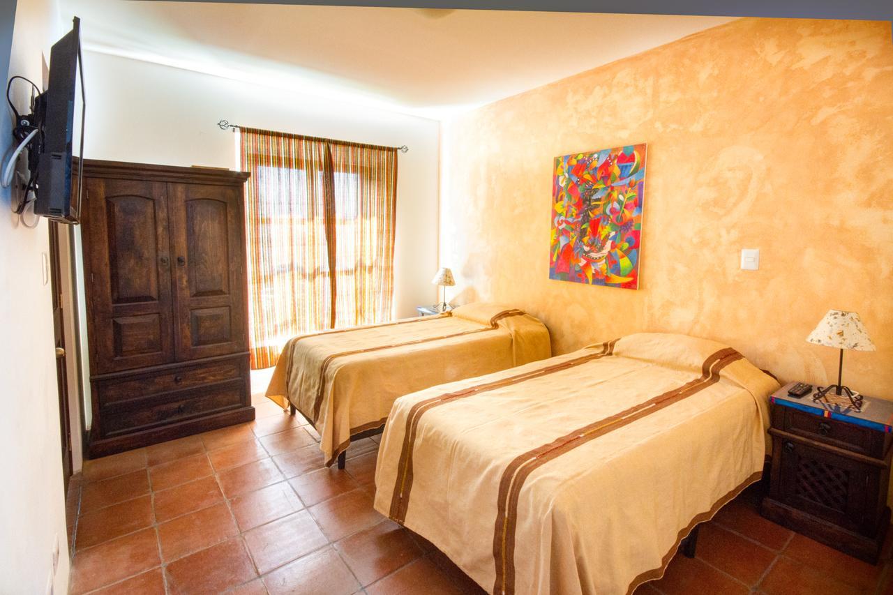 Casa Elena Bed & Breakfast Antigua Room photo